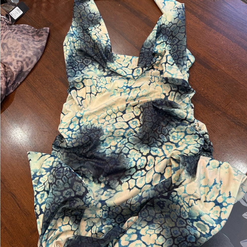 Missguided Blue and Cream Abstract Dress
